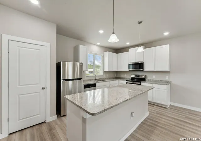 2nd image of 21419/21503 Sir Walter, San Antonio, TX 78256 | MLS# 1994112
