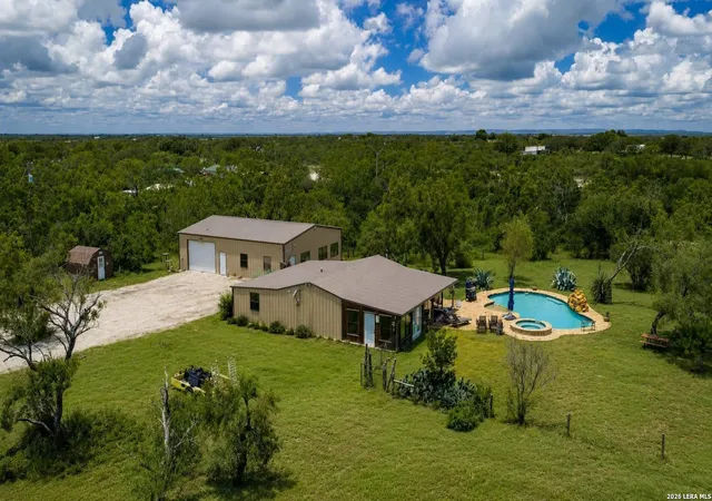 1st image of 714 Veterans Dr, Sabinal, TX 78881 | MLS# 1994150