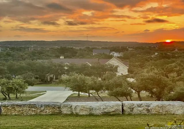 2nd image of 221 Bentwood Dr, Spring Branch, TX 78070 | MLS# 1994163