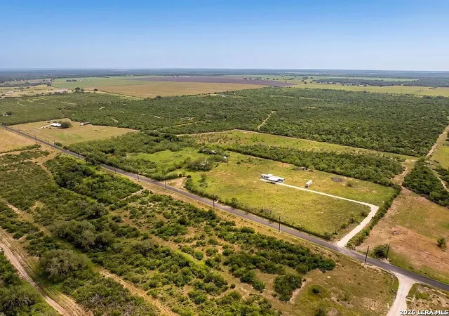 Homes for sale in Devine, TX | 2759 County Road 467, Devine, TX 78016 | MLS# 1994181