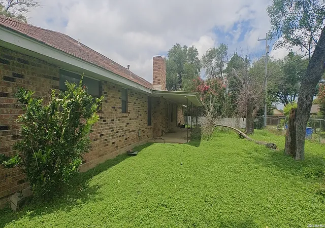 2nd image of 807 Elizabeth, Seguin, TX 78155 | MLS# 1994184