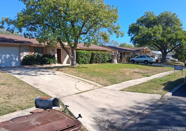 Photo 1 of Sale Pending at 7331 Glen Mnr, San Antonio, TX 78239 | MLS# 1994205 | Listing updated on 2026-08-16