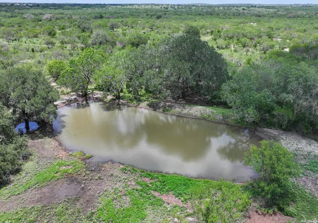 Photo 3 of House for sale at 11919 County Road 127, Kenedy, TX 78119 | MLS# 1994244 | Listing updated on 2026-07-04