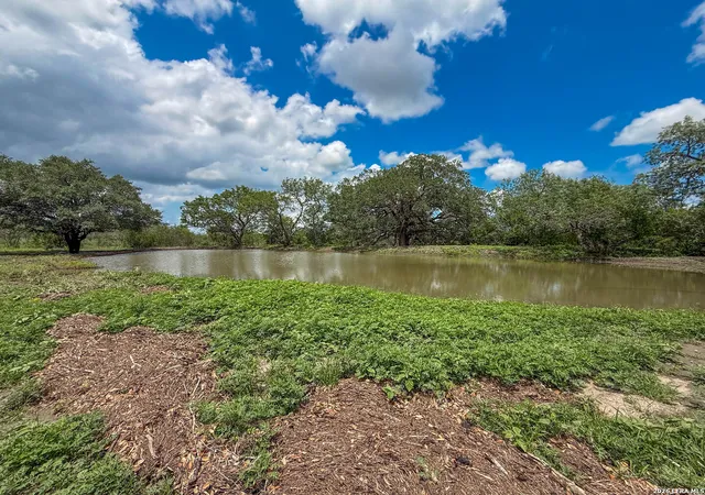 Photo 4 of House for sale at 11919 County Road 127, Kenedy, TX 78119 | MLS# 1994244 | Listing updated on 2026-07-04