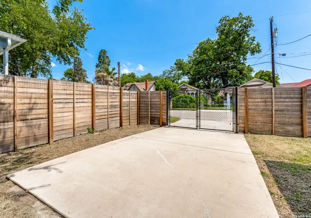 26th image of 1018 S Pine St, San Antonio, TX 78210 | MLS# 1994302