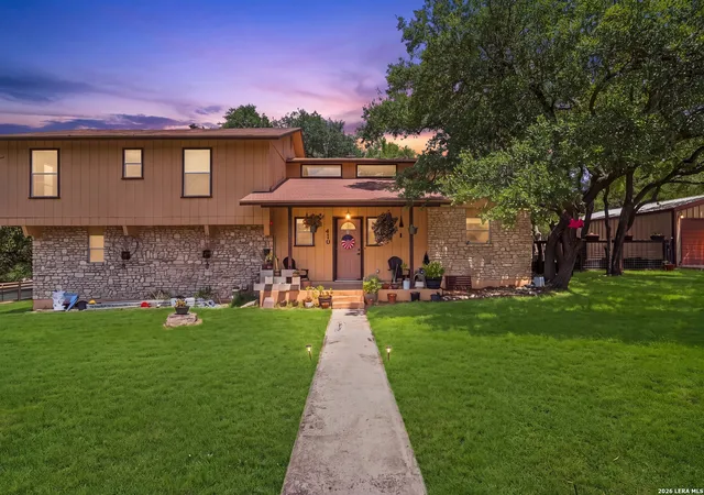 Photo 1 of Single family home for sale at 410 Susie Dr, Canyon Lake, TX 78133 | MLS# 1994324 | Listing updated on 2026-09-15
