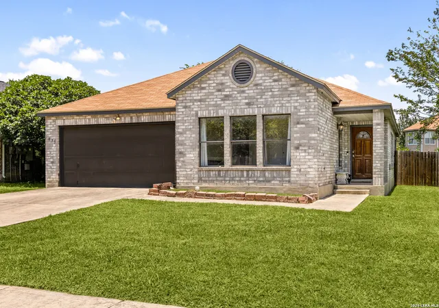 Homes for sale in New Braunfels, TX | 1073 Stone Trl, New Braunfels, TX 78130 | MLS# 1994331