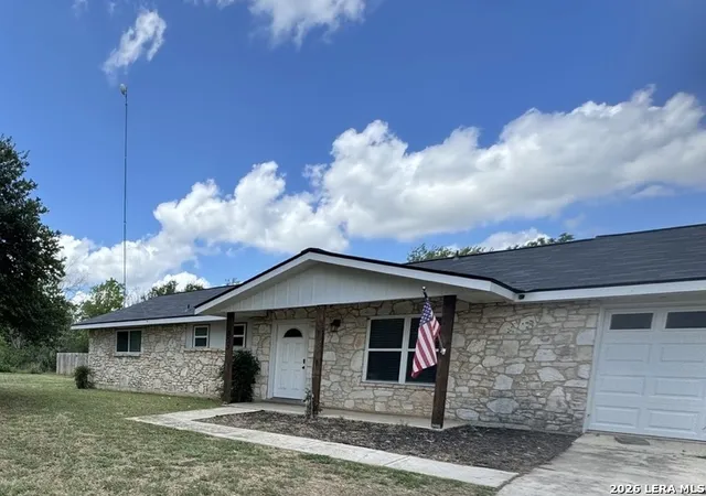 Homes for sale in La Vernia, TX | 303 Dry Hollow Rd, La Vernia, TX 78121 | MLS# 1994361