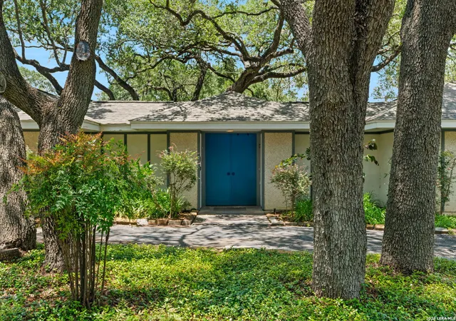 3rd image of 279 Rockhill Dr, San Antonio, TX 78209 | MLS# 1994369