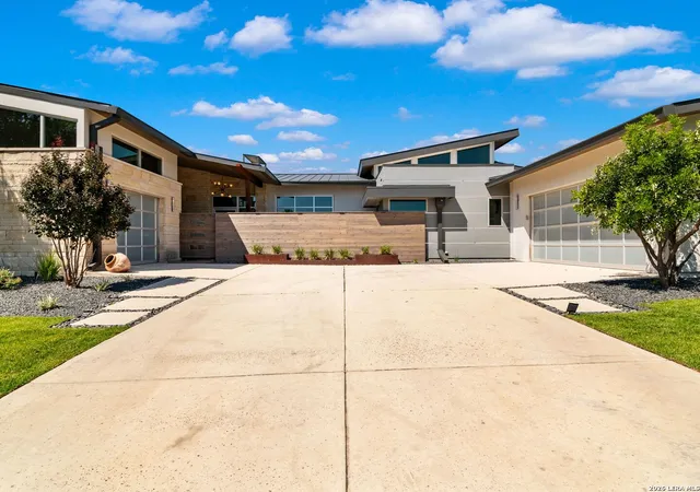 Photo 3 of Single family home for sale at 7203 Bella Rose, San Antonio, TX 78256 | MLS# 1994397 | Listing updated on 2026-08-10