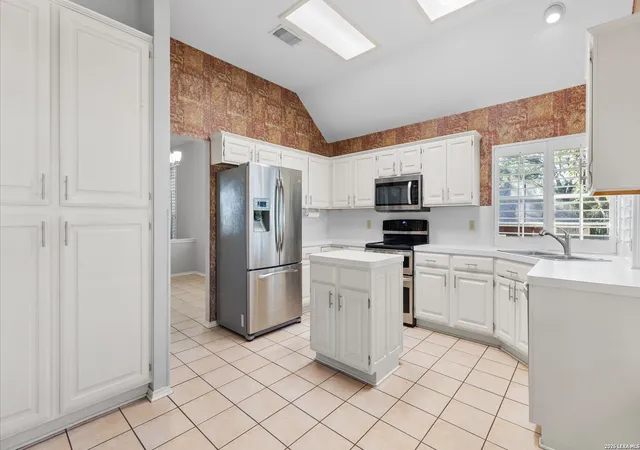 Photo 3 of Single family home for sale at 17910 Autumn Knl, San Antonio, TX 78258 | MLS# 1994407 | Listing updated on 2026-07-29