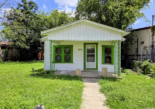 1st image of 310 E Lachapelle, San Antonio, TX 78204 | MLS# 1994417