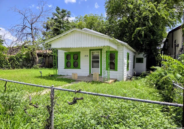 2nd image of 310 E Lachapelle, San Antonio, TX 78204 | MLS# 1994417