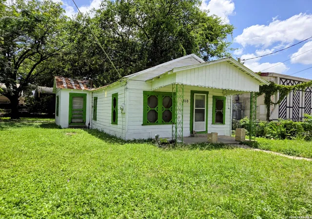 3rd image of 310 E Lachapelle, San Antonio, TX 78204 | MLS# 1994417