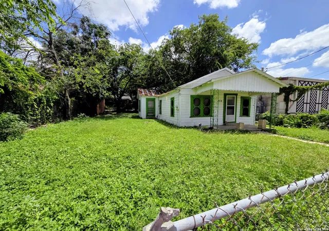 4th image of 310 E Lachapelle, San Antonio, TX 78204 | MLS# 1994417