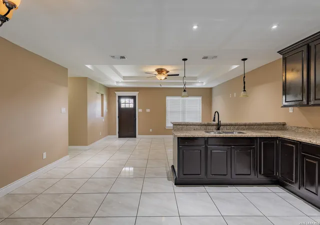 4th image of 1829 Rebecca Ln, Eagle Pass, TX 78852 | MLS# 1994425
