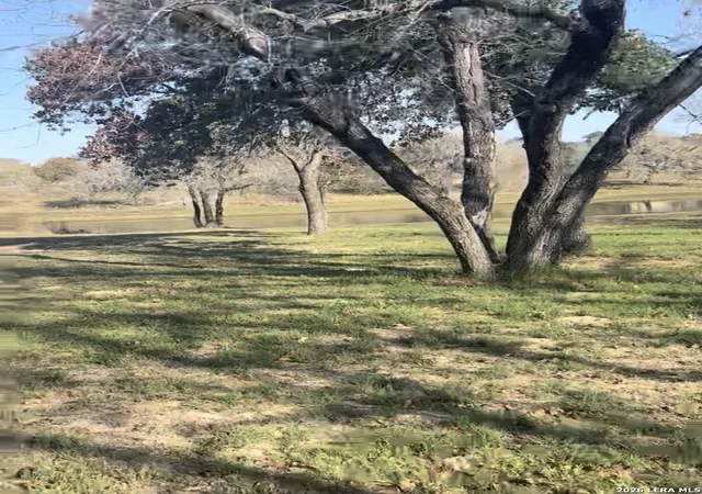 4th image of 1075 Clear Lake, Poteet, TX 78065 | MLS# 1994428