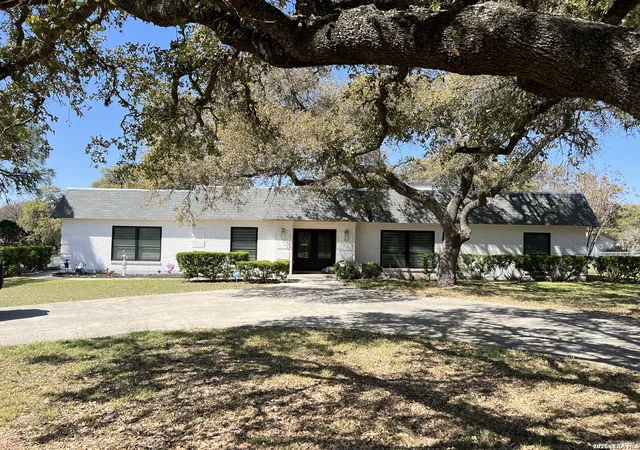 2nd image of 9219 Garden Ridge Dr, San Antonio, TX 78266 | MLS# 1994429