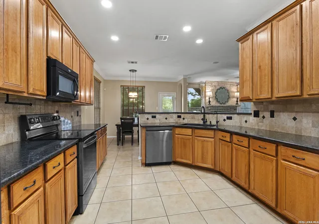 Photo 4 of Single family home for sale at 24215 Palo Duro Peak, San Antonio, TX 78255 | MLS# 1994490 | Listing updated on 2026-09-12
