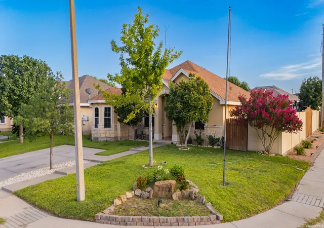 3rd image of 2713 Stone Trail, Eagle Pass, TX 78852 | MLS# 1994493