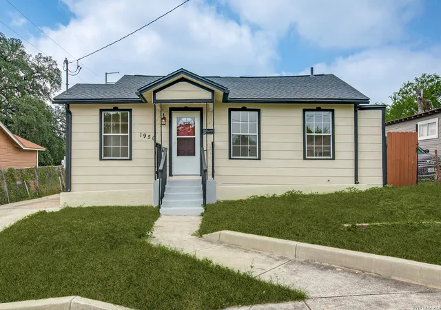 Homes for sale in San Antonio, TX | 1950 Lamar St, San Antonio, TX 78202 | MLS# 1994498