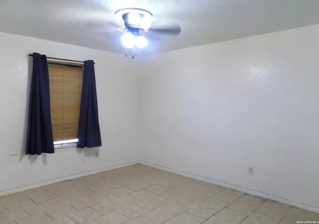 14th image of 2339 Royal Park Dr, Eagle Pass, TX 78852 | MLS# 1994502