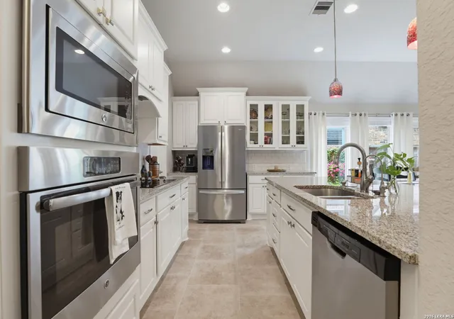Photo 3 of Single family home for sale at 2626 Melbourne, New Braunfels, TX 78132 | MLS# 1994509 | Listing updated on 2026-09-21