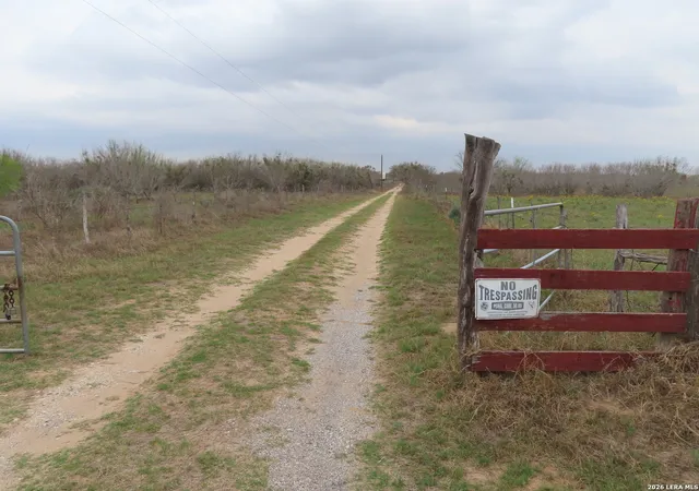 10th image of 678 Tank Hollow Rd, Poteet, TX 78065 | MLS# 1994510