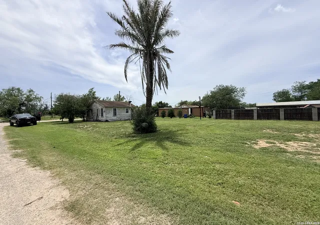 Homes for sale in Devine, TX | 600 Crouch Ave, Devine, TX 78016 | MLS# 1994518