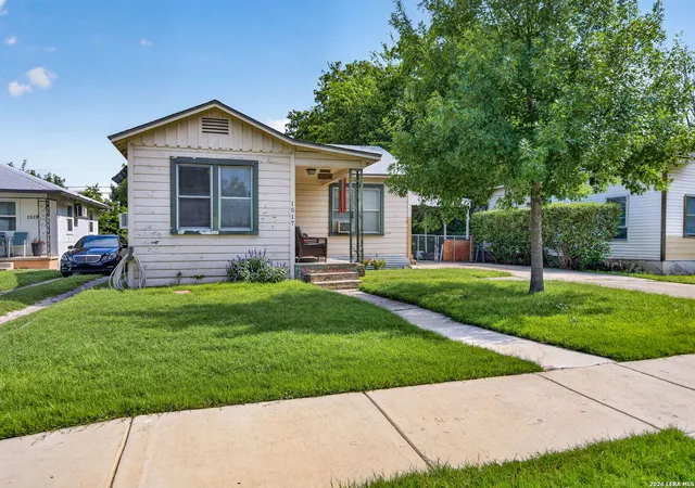 Homes for sale in San Antonio, TX | 1517 W Hollywood, San Antonio, TX 78201 | MLS# 1994526