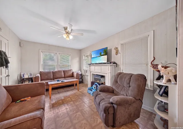 Homes for sale in San Antonio, TX | 1517 W Hollywood, San Antonio, TX 78201 | MLS# 1994526
