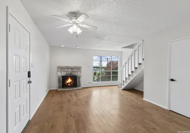 Listing Photo 4 - Condo for sale in building located at 10527 Perrin Beitel Rd, San Antonio, TX 78217 - Unit #A201