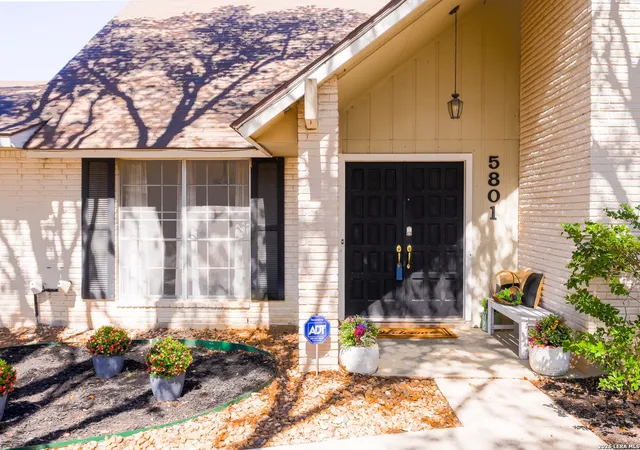 3rd image of 5801 Windvale Dr, Windcrest, TX 78239 | MLS# 1994547