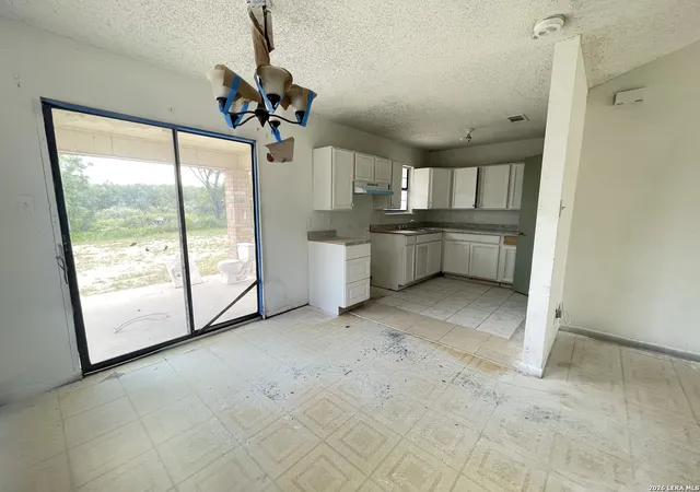 Photo 3 of Sale Pending at 113 Costa Rica Dr, Eagle Pass, TX 78852 | MLS# 1994565 | Listing updated on 2026-08-11