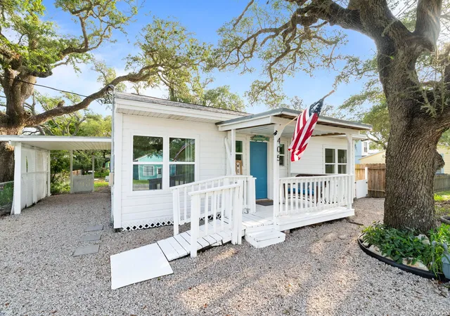 Homes for sale in Fulton, TX | 405 Broadway St, Fulton, TX 78358 | MLS# 1994612