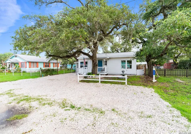 Homes for sale in Fulton, TX | 405 Broadway St, Fulton, TX 78358 | MLS# 1994612