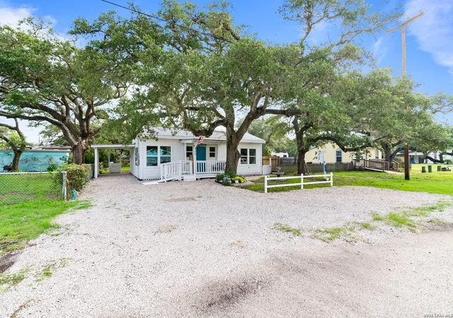 Homes for sale in Fulton, TX | 405 Broadway St, Fulton, TX 78358 | MLS# 1994612