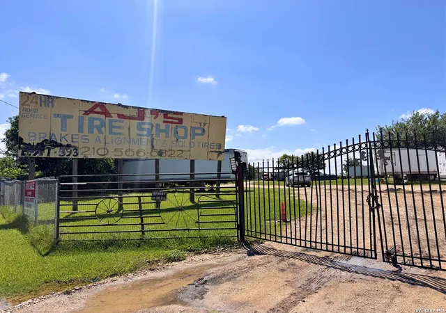 4th image of 12502 E Interstate 10, Converse, TX 78109 | MLS# 1994637