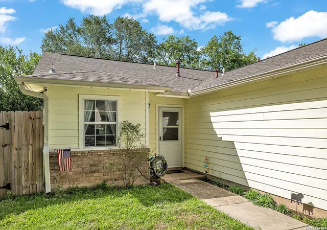 Photo 1 of Single family home for sale at 726 Meadow Gate, Converse, TX 78109 | MLS# 1994649 | Listing updated on 2026-08-26