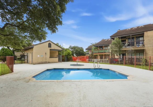 Photo 1 of Condo for sale at 6100 Woodlake Pkwy #605, San Antonio, TX 78244 | MLS# 1994706 | Listing updated on 2026-09-16