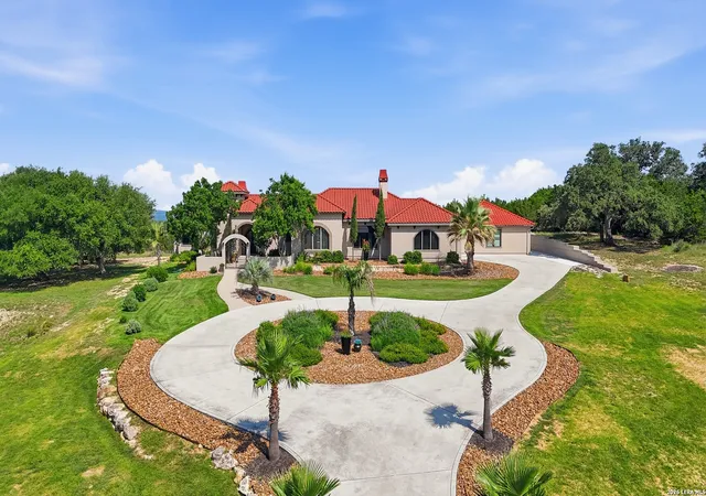Photo 3 of Single family home for sale at 228 Puzzle Pass, Spring Branch, TX 78070 | MLS# 1994733 | Listing updated on 2026-09-23