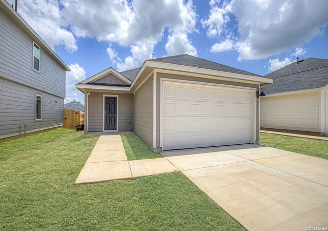 2nd image of 134 Surrey Oaks, Maxwell, TX 78656 | MLS# 1994739