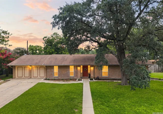 1st image of 421 Windcrest Dr, Windcrest, TX 78239 | MLS# 1994758