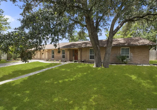4th image of 421 Windcrest Dr, Windcrest, TX 78239 | MLS# 1994758