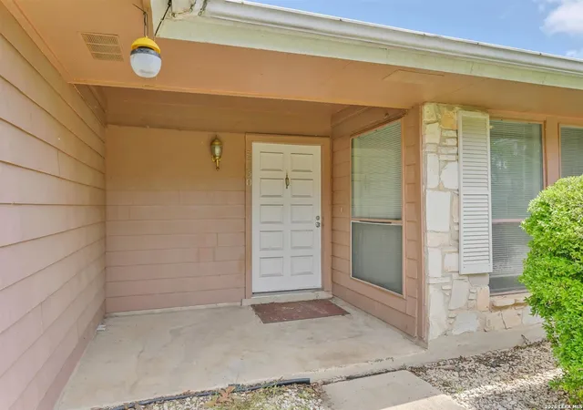 Photo 3 of Single family home for sale at 5730 Sky Country St, San Antonio, TX 78247 | MLS# 1994777 | Listing updated on 2026-09-12