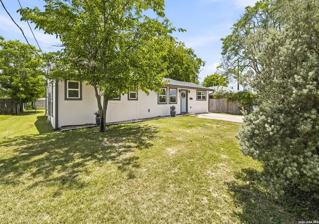 Homes for sale in Kerrville, TX | 315 Mimosa St, Kerrville, TX 78028 | MLS# 1994782