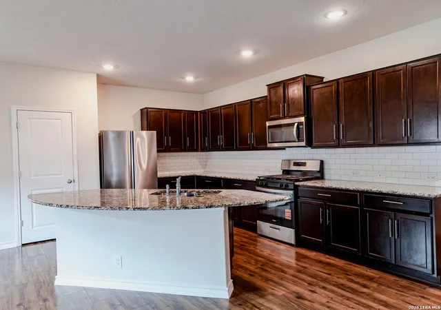 Photo 3 of Single family home for sale at 208 Gravel Gray, Cibolo, TX 78108 | MLS# 1994799 | Listing updated on 2026-09-18