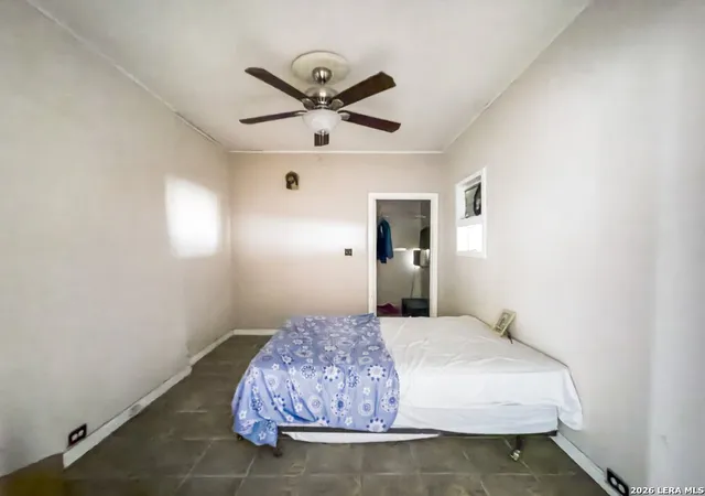 4th image of 2922 Buena Vista St, San Antonio, TX 78207 | MLS# 1994827