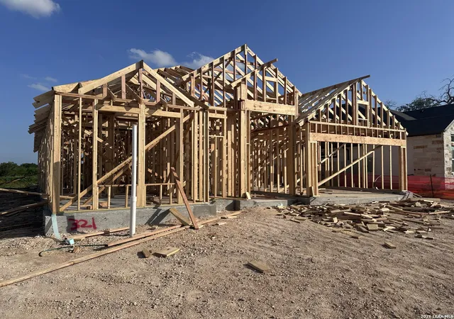 4th image of 321 Sawtooth Oak Dr, Seguin, TX 78155 | MLS# 1994834