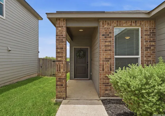 Photo 3 of Single family home for sale at 4815 Via Sonoma Trail, Converse, TX 78109 | MLS# 1994844 | Listing updated on 2026-09-20